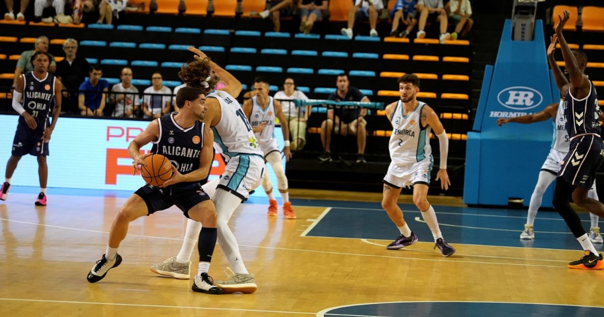 El HLA Alicante pisa el acelerador tras el descanso y asalta el Pavelló Menorca antes de recibir a Cajasiete Gran Canaria
